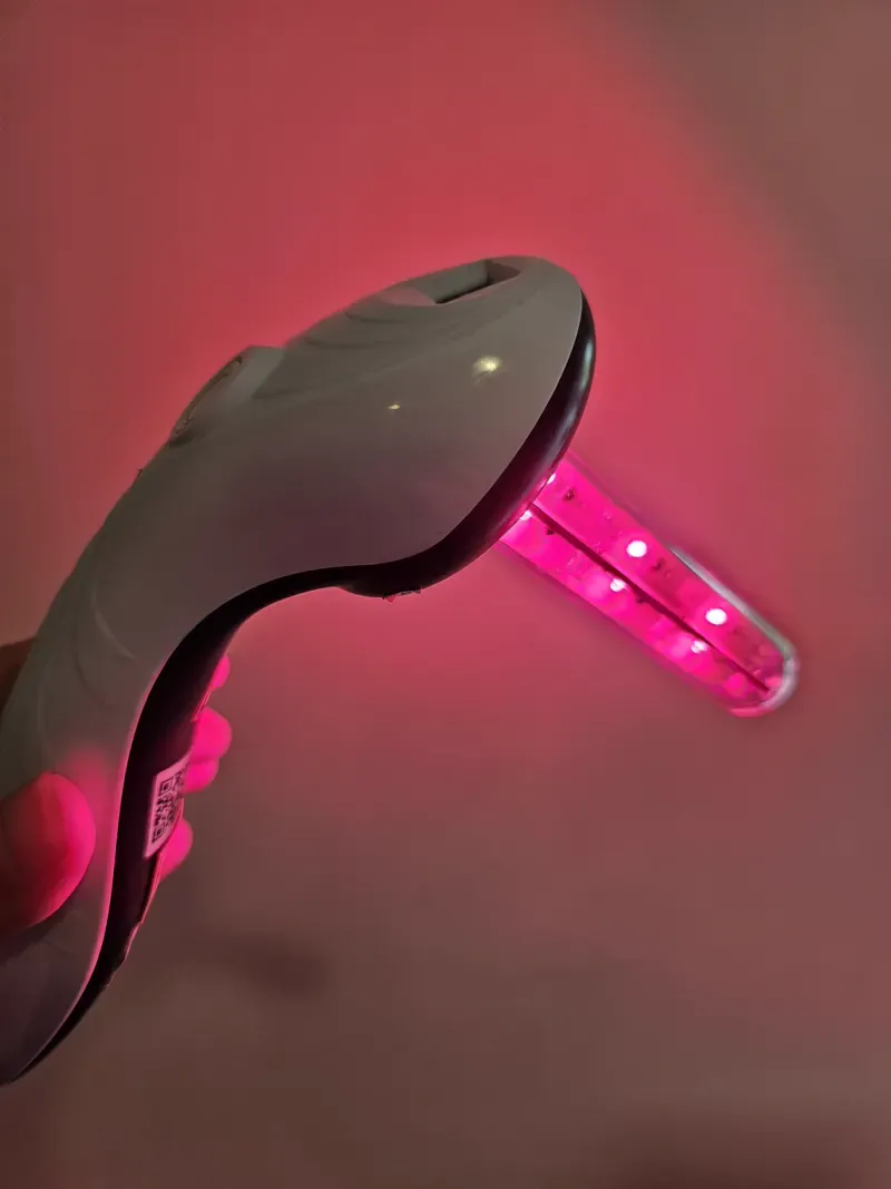 Low Level Laser apparaat met rood licht voor HPV-behandeling